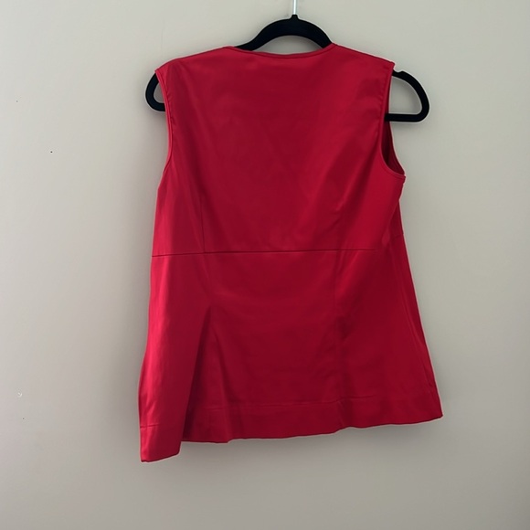 Le Chateau Red Sleeveless Bib Collar Blouse - Picture 2 of 3